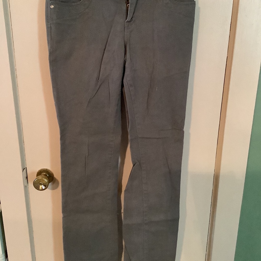 Delia’s grey jeans size  9/10 long